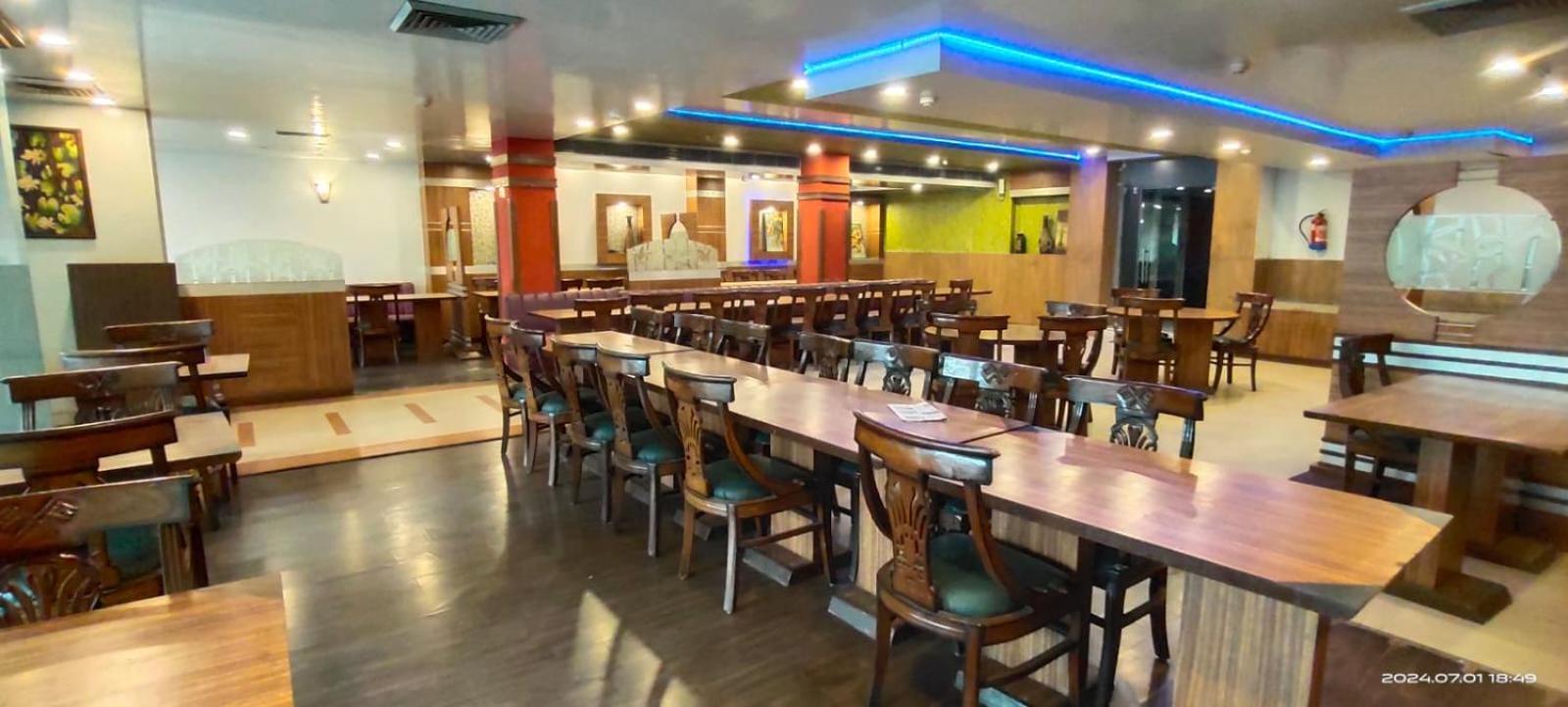 Hotel Queens Tower Amritsar Bagian luar foto