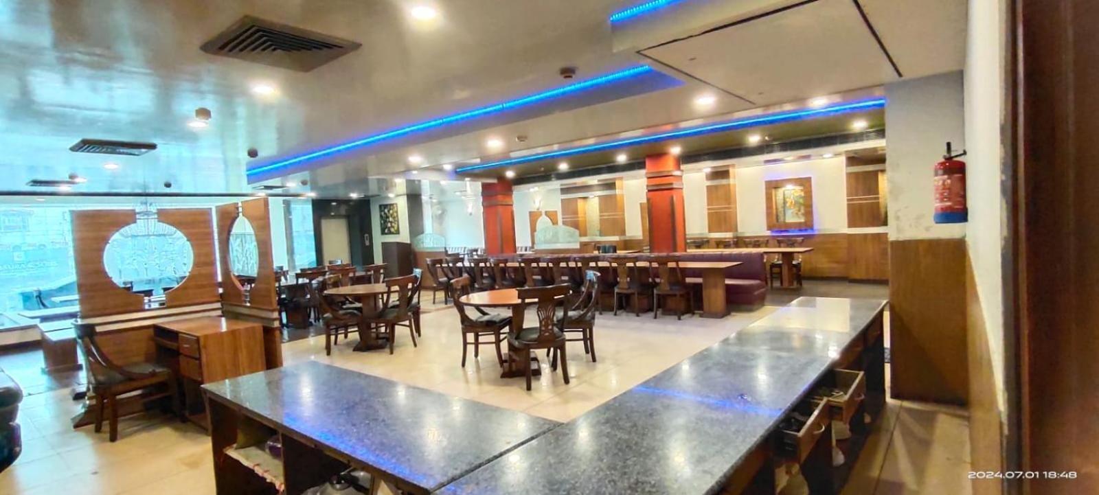 Hotel Queens Tower Amritsar Bagian luar foto